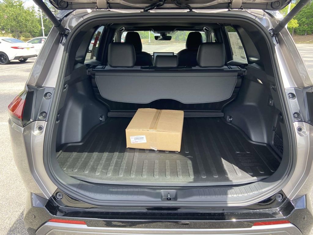 New 2026 Toyota RAV4 XSE AWD/4WD image 10