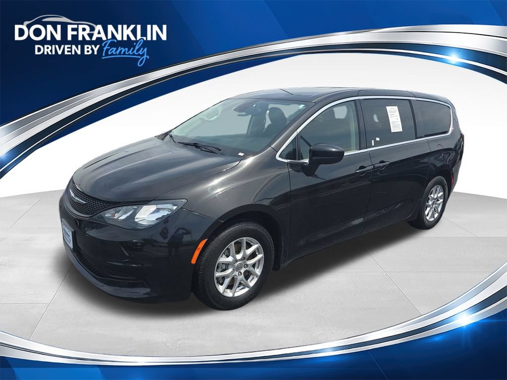 Used 2023 Chrysler Voyager LX FWD image 1