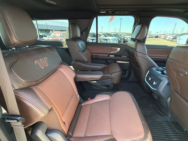 Used 2025 Ford Expedition Max King Ranch image 12