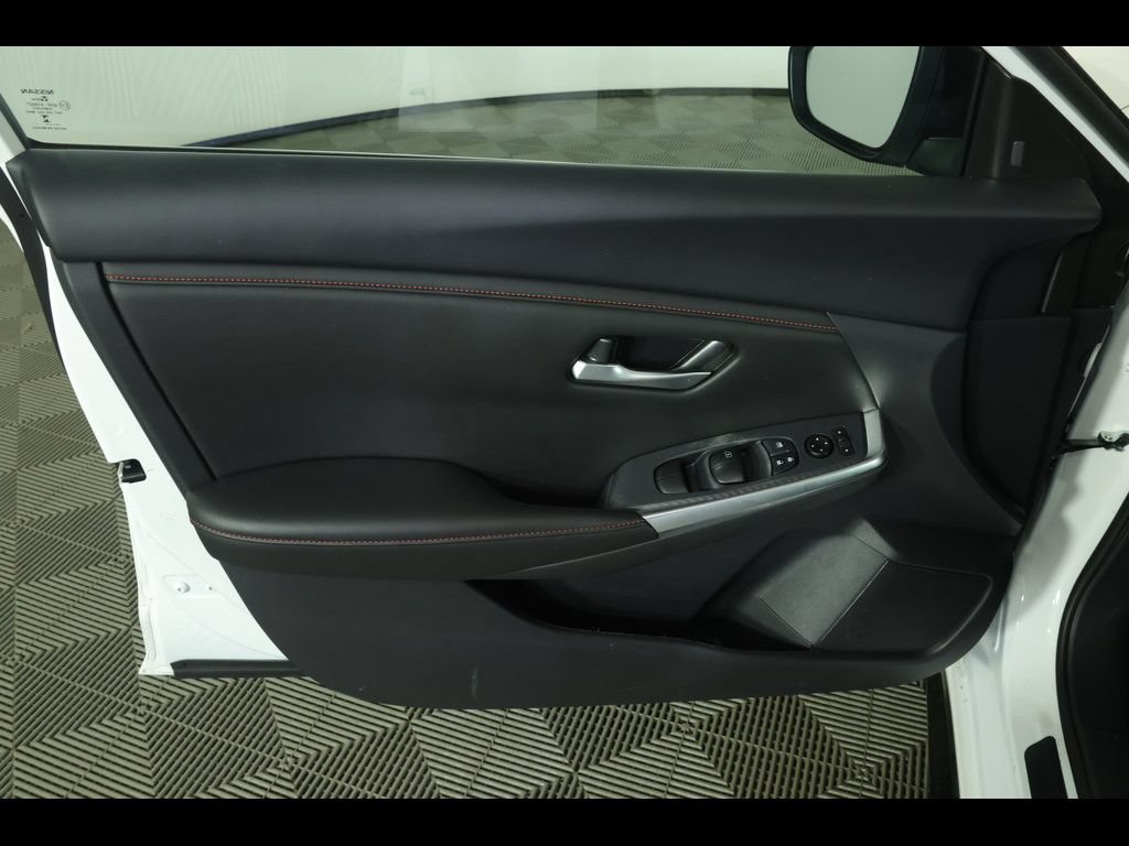 Used 2025 Nissan Sentra SR w/ Midnight Edition FWD image 20