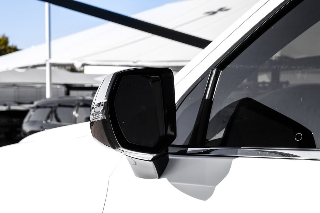 Used 2022 Chevrolet Suburban Premier image 44