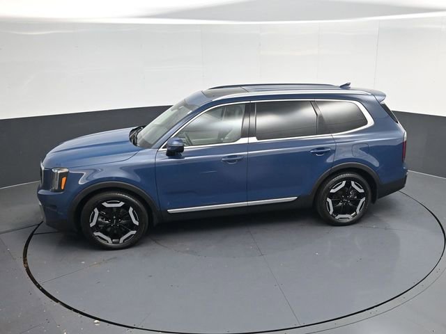 Used 2023 Kia Telluride EX image 51