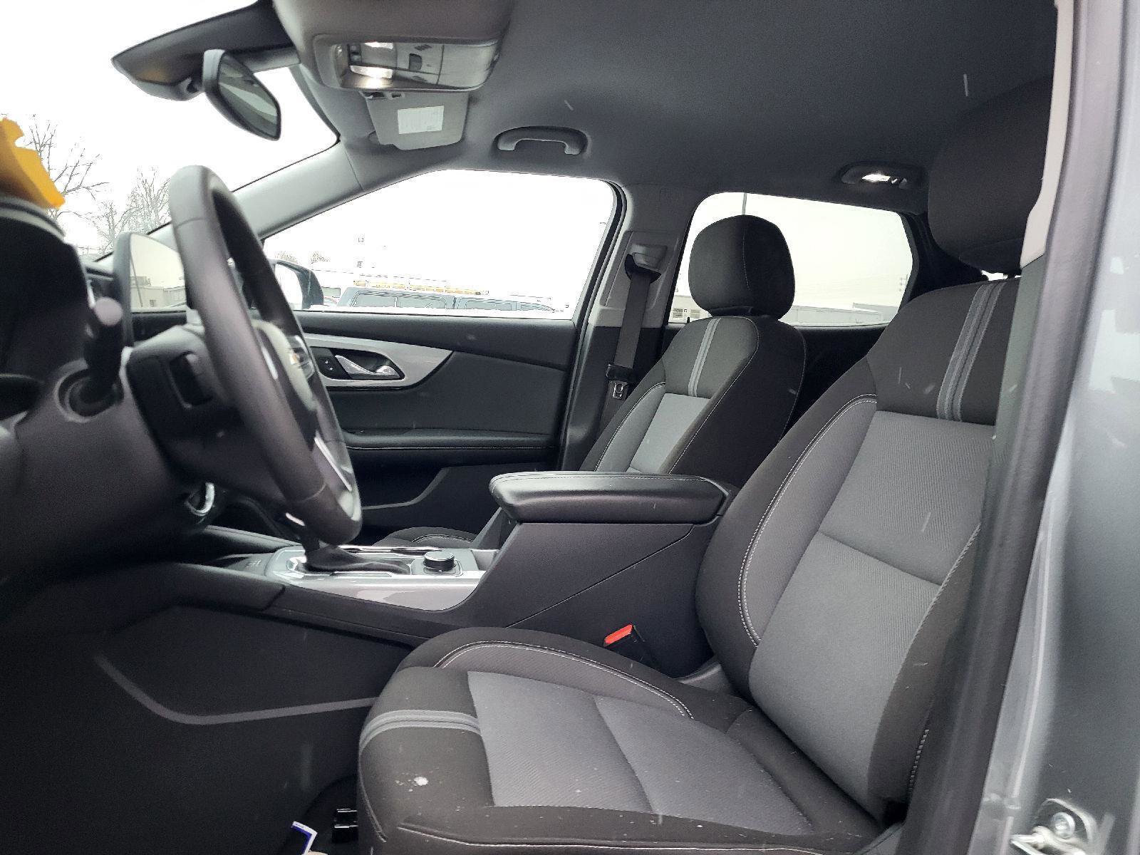 Used 2023 Chevrolet Blazer LT w/ Convenience Package FWD image 9