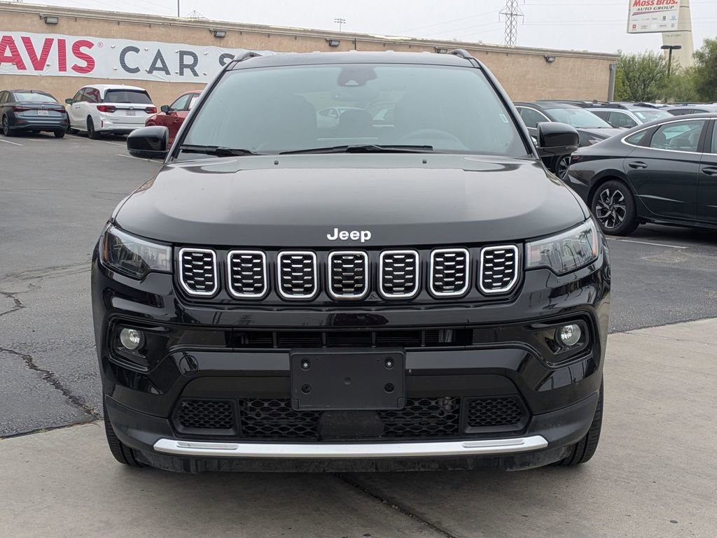 Used 2025 Jeep Compass Limited AWD/4WD image 8