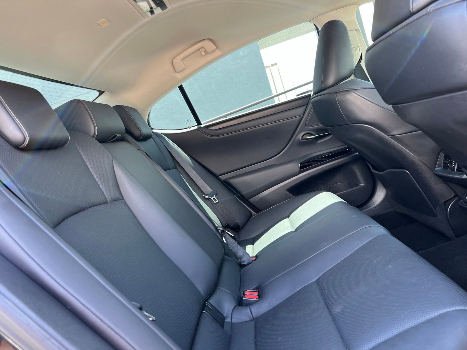 Used 2022 Lexus ES 350 w/ Premium Package FWD image 55