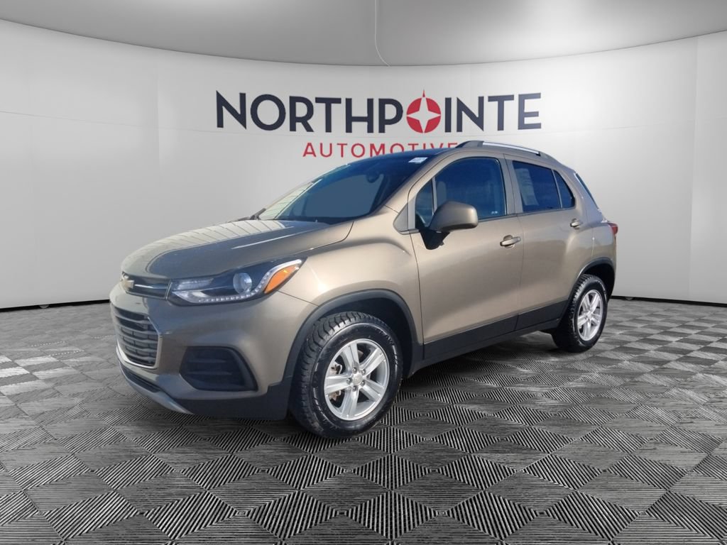 Used 2022 Chevrolet Trax LT w/ LT Convenience Package AWD/4WD image 2