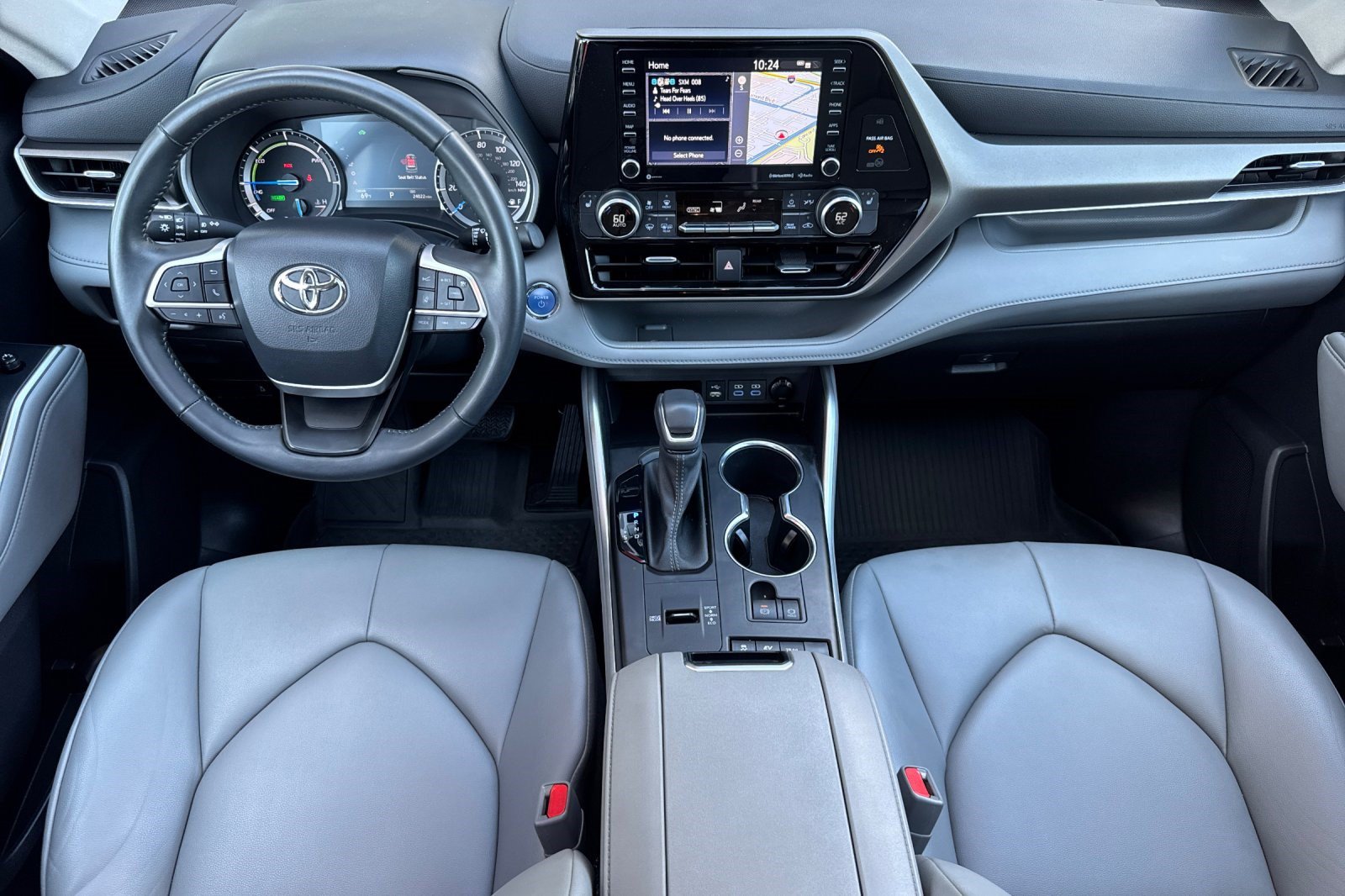 Used 2022 Toyota Highlander XLE AWD/4WD image 30