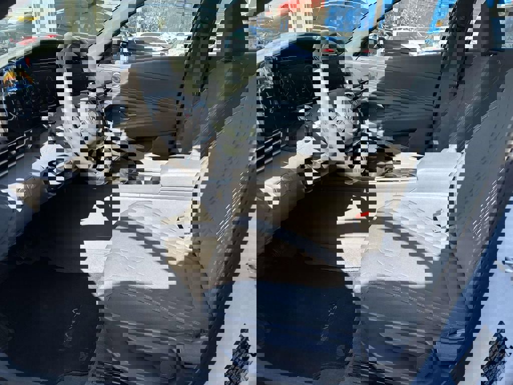 Used 2021 Hyundai Elantra SEL w/ Convenience Package FWD image 11