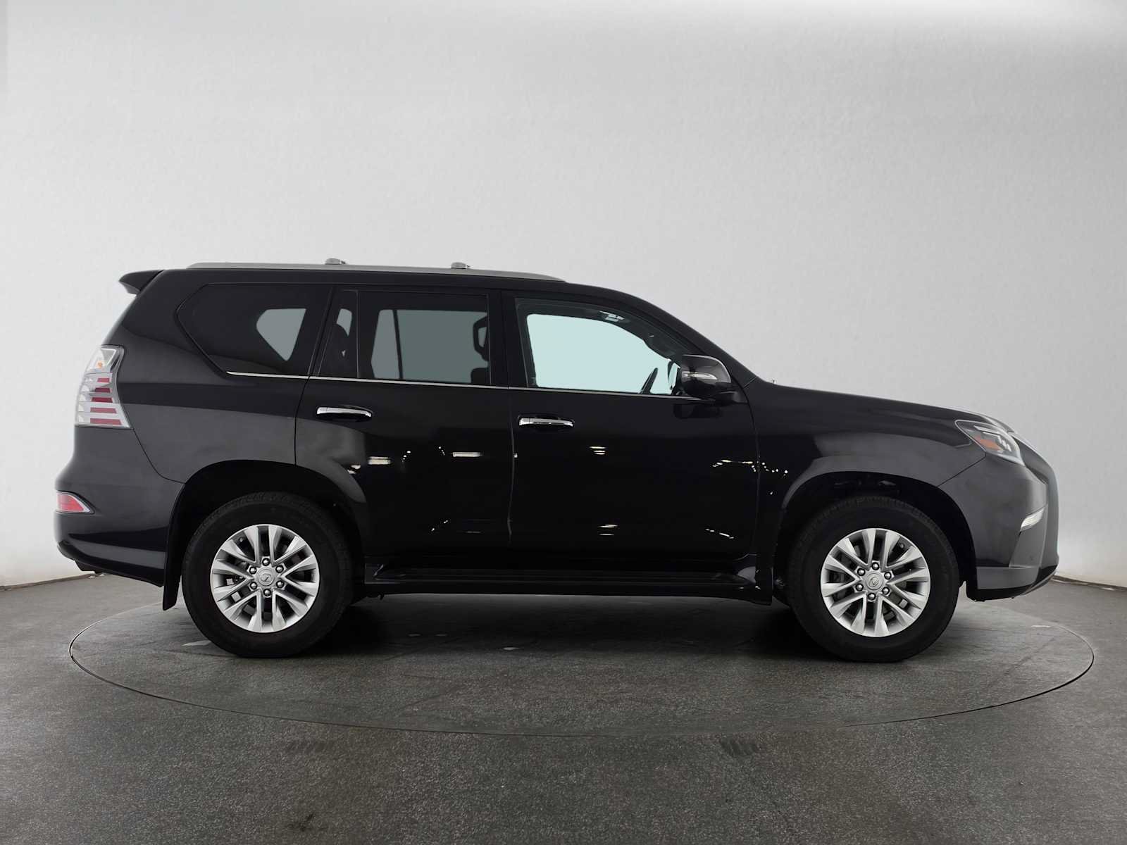 Certified 2023 Lexus GX 460 Premium w/ Premium Plus Package AWD/4WD image 2