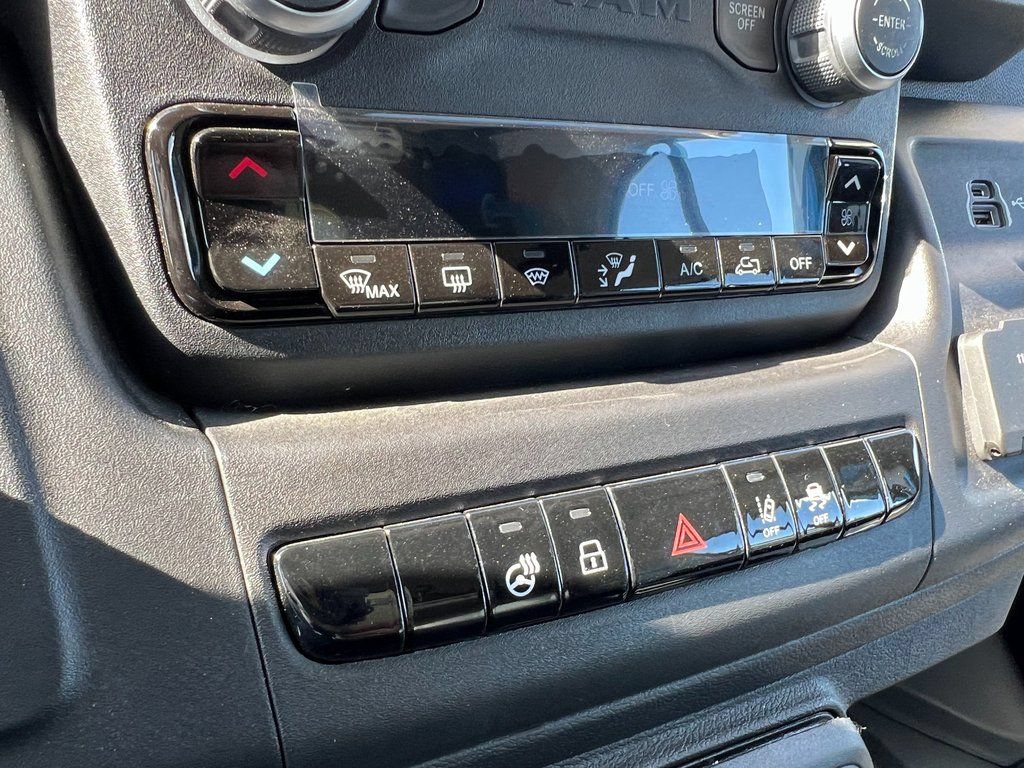 New 2024 RAM ProMaster 3500 w/ Delivery Van Package FWD image 24