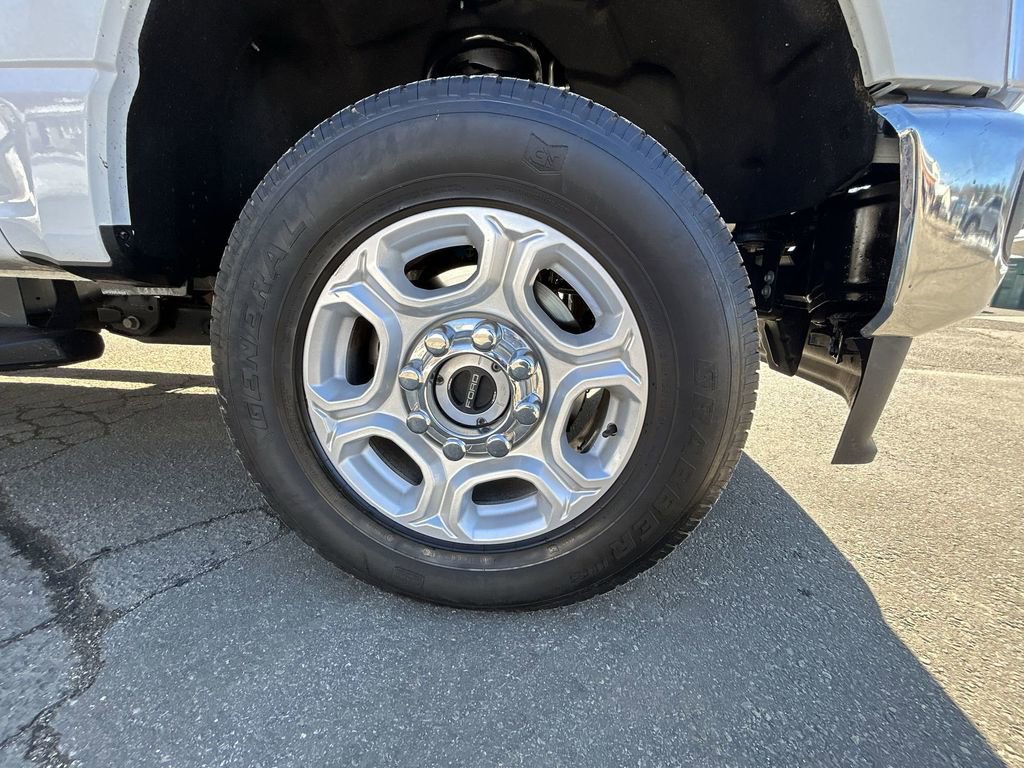 Used 2025 Ford F250 XLT w/ Snow Plow Prep Package image 10
