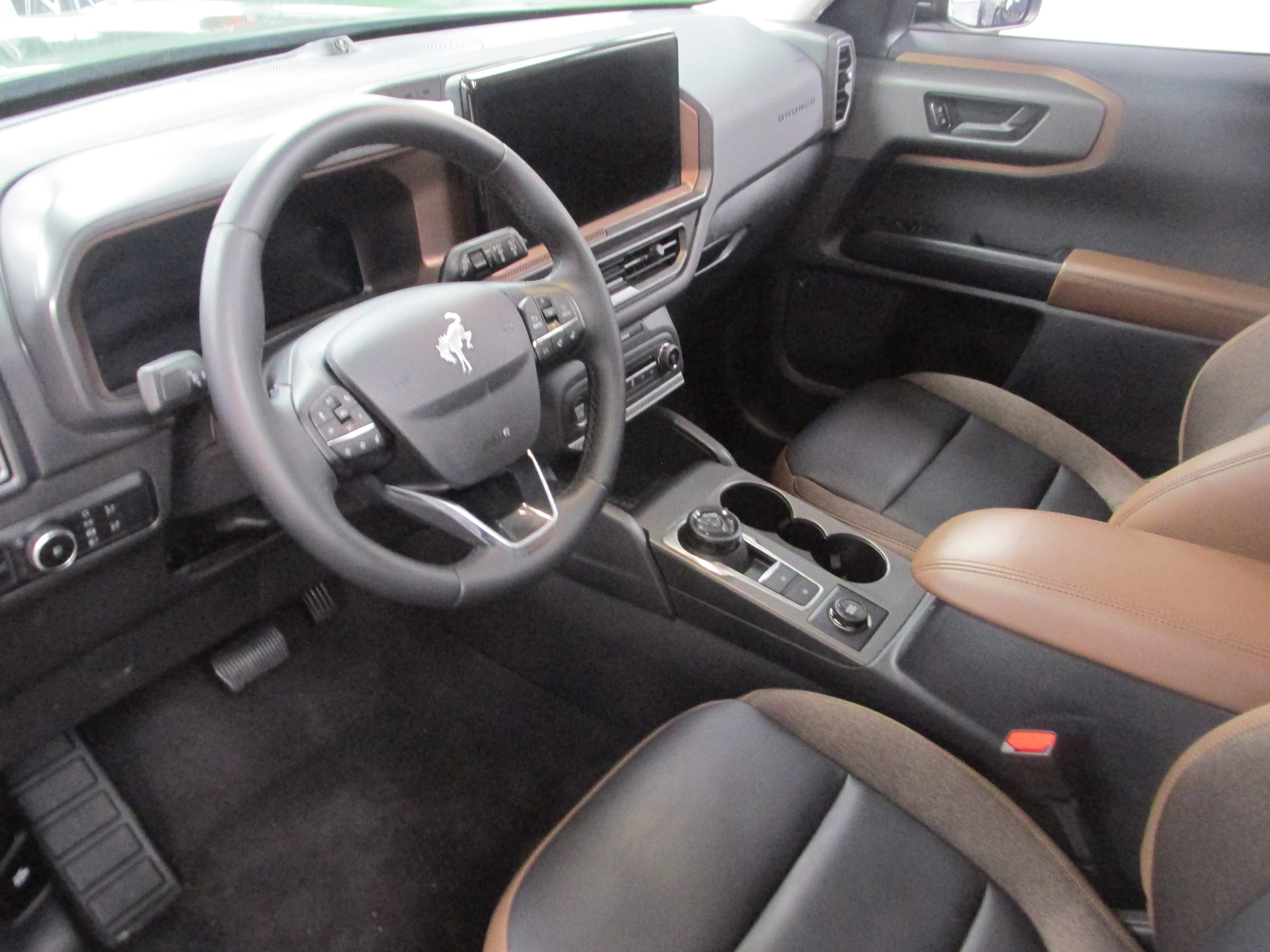 Used 2025 Ford Bronco Sport Outer Banks w/ Outer Banks Tech Package+ AWD/4WD image 22