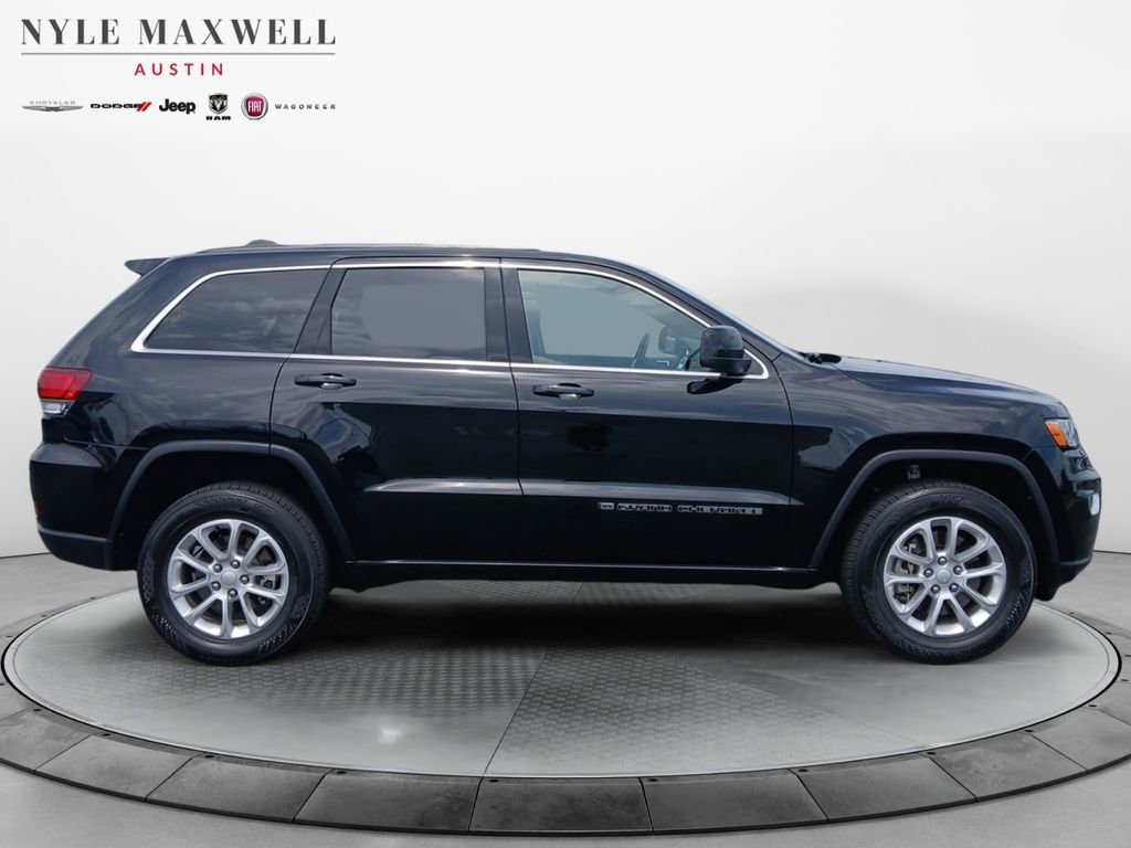 Used 2022 Jeep Grand Cherokee Laredo E w/ Security & Convenience Group AWD/4WD image 17