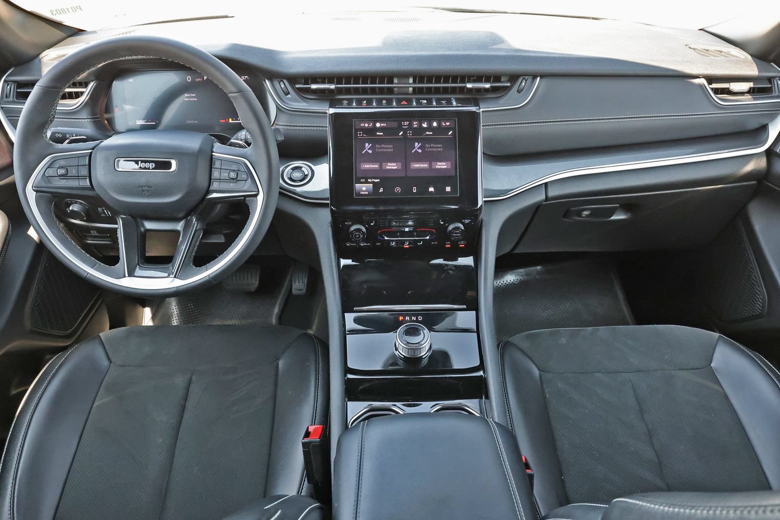 Used 2023 Jeep Grand Cherokee L Laredo RWD image 2