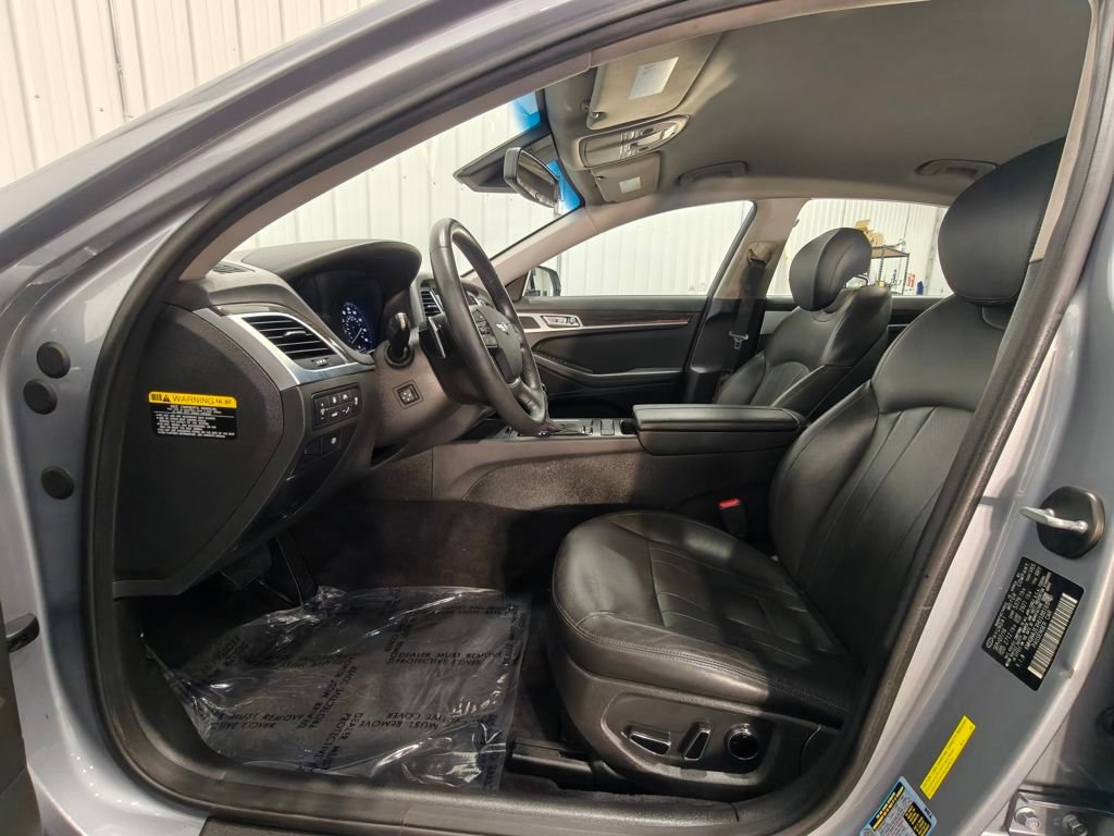 Used 2017 Genesis G80 3.8 RWD image 27