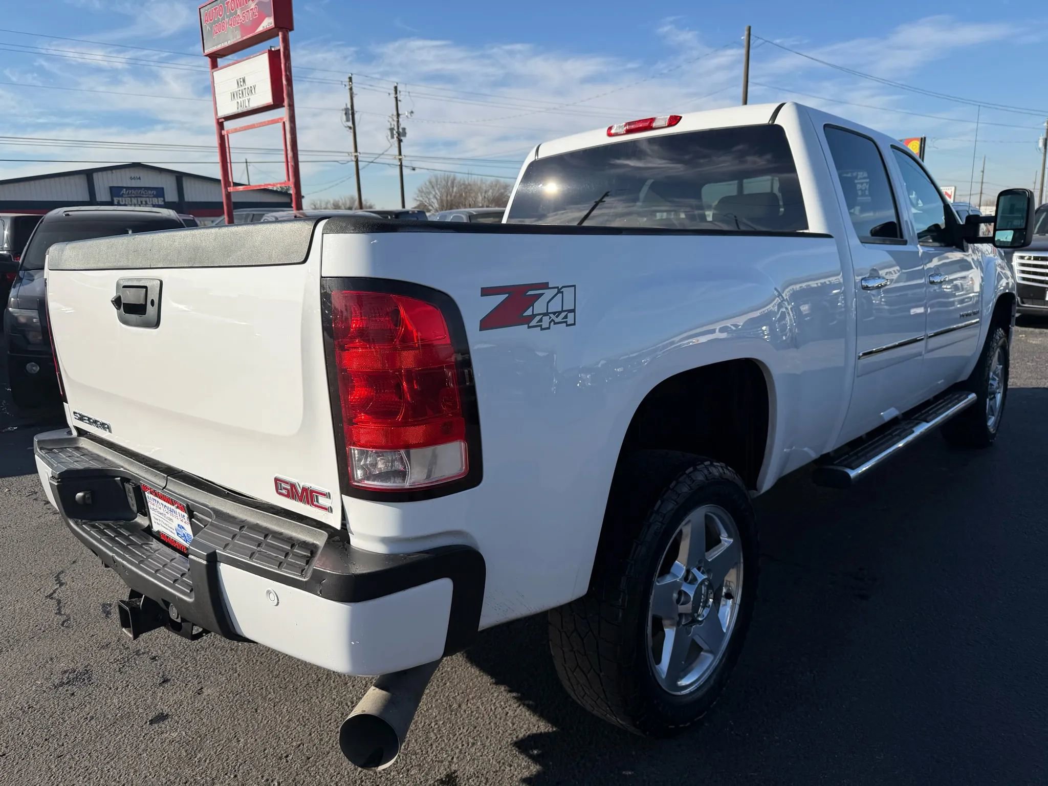 Used 2013 GMC Sierra 2500 Denali w/ Suspension Package, Off-Road image 5
