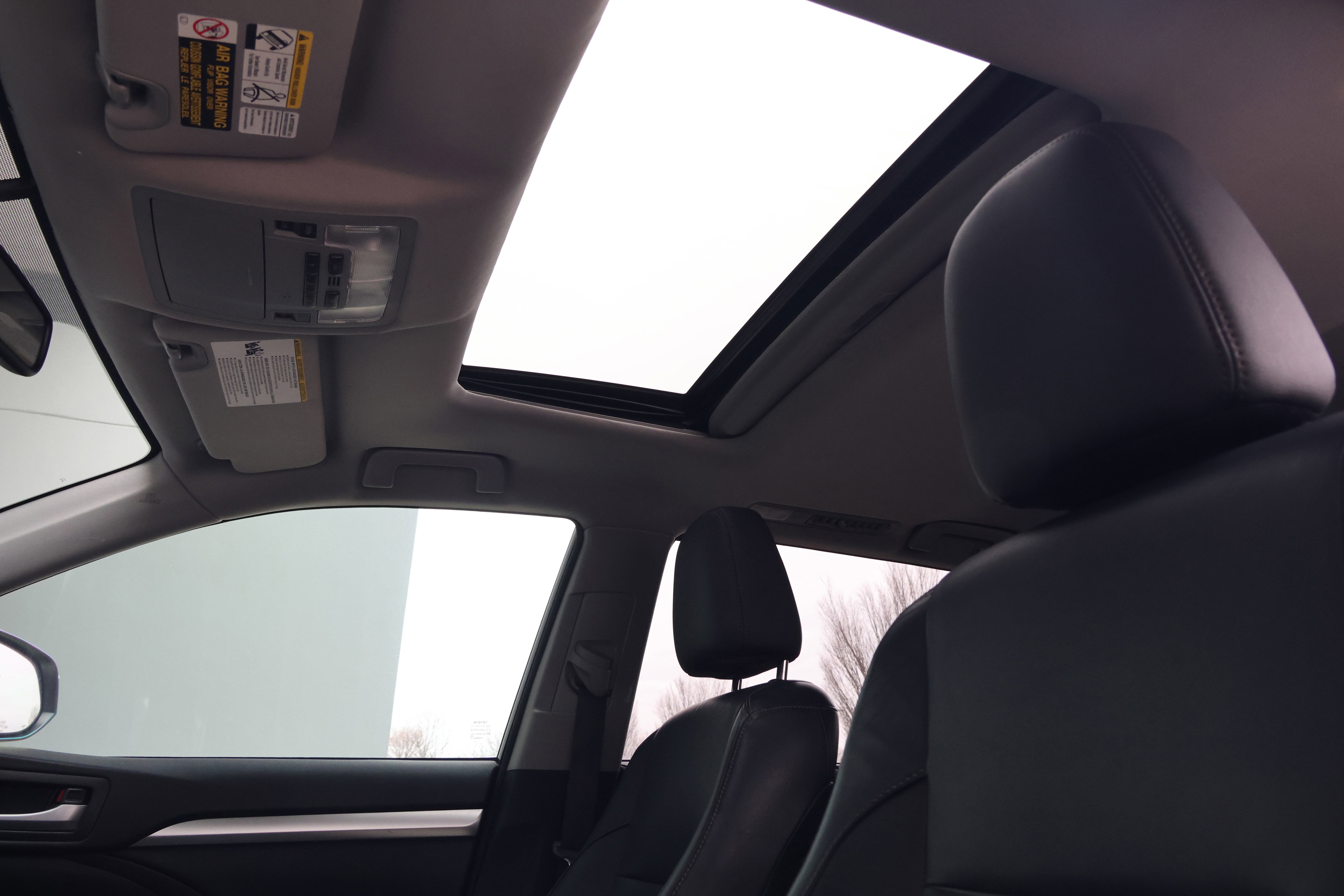 Used 2014 Toyota Highlander XLE image 32