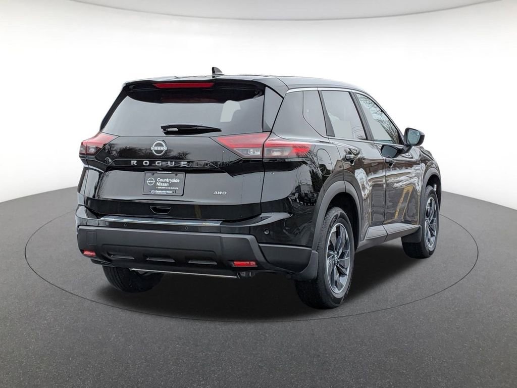 Used 2026 Nissan Rogue SV w/ Cold Weather Package image 5