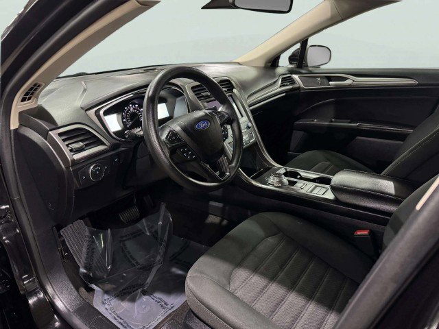 Used 2020 Ford Fusion SE image 20