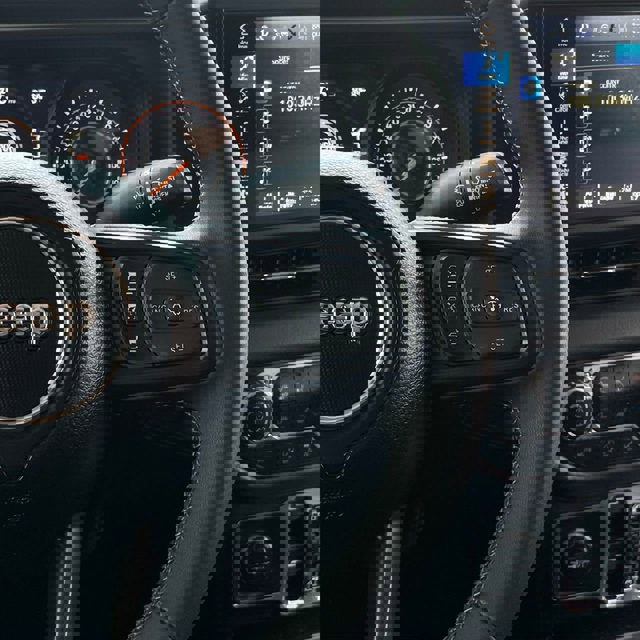 Used 2025 Jeep Gladiator Sport image 15