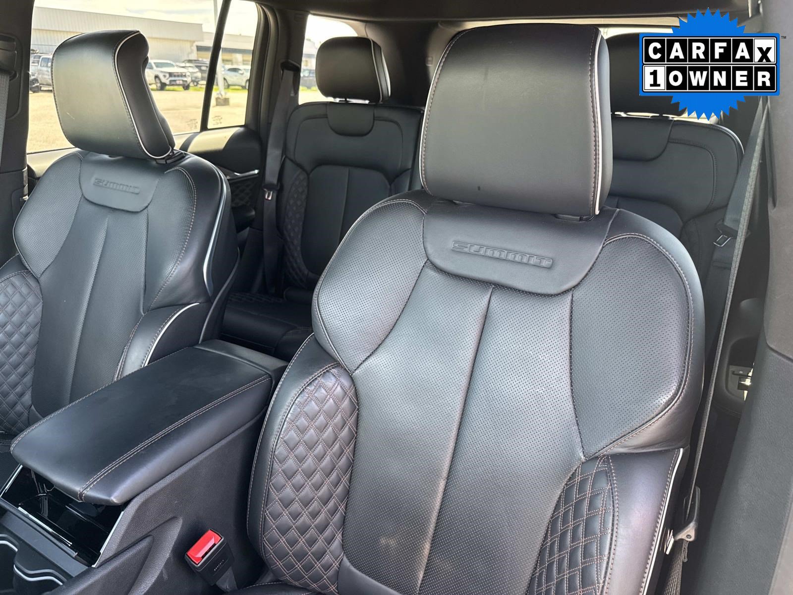 Used 2025 Jeep Grand Cherokee Summit AWD/4WD image 23