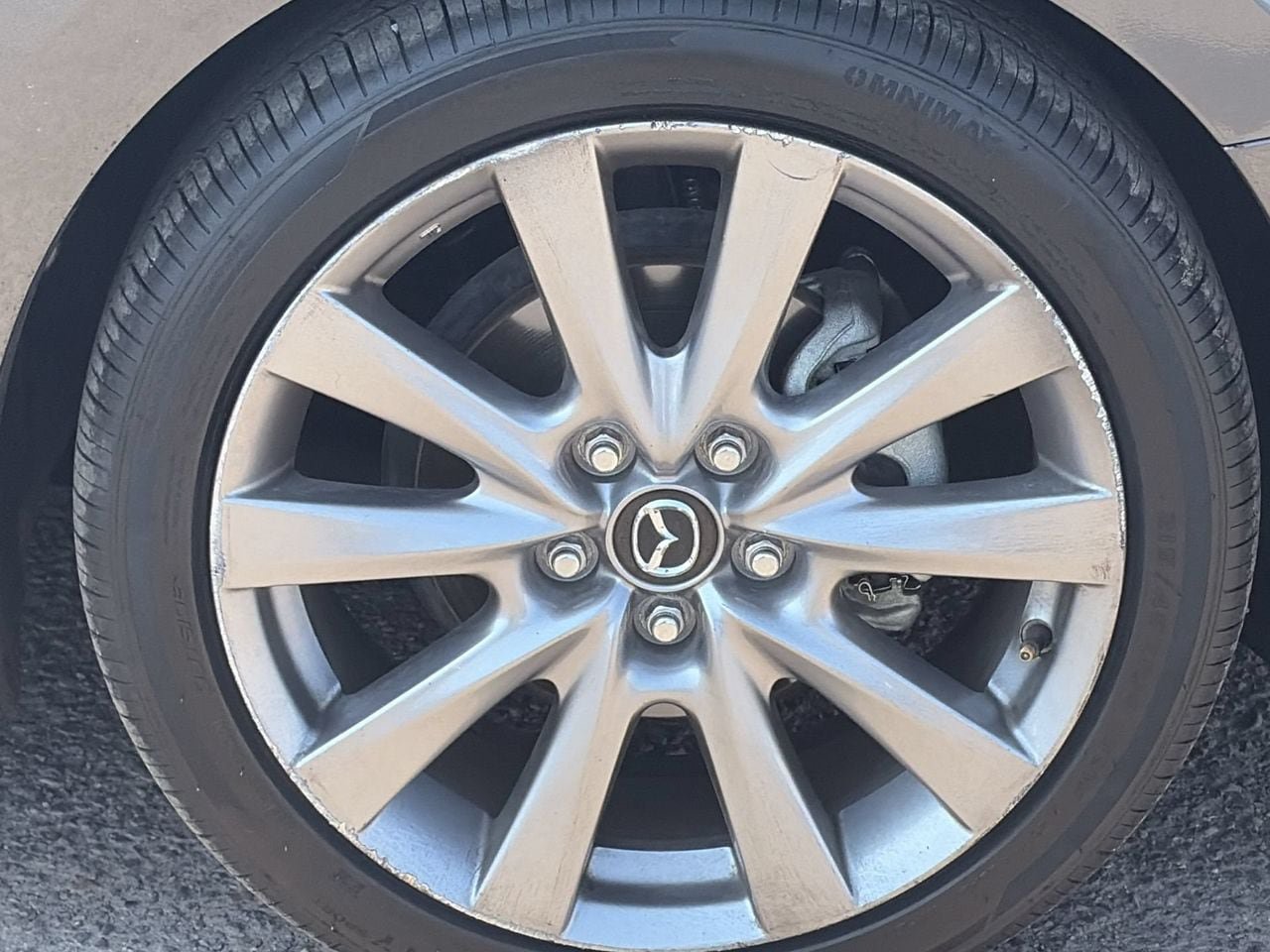 Used 2021 MAZDA MAZDA3 s FWD image 9