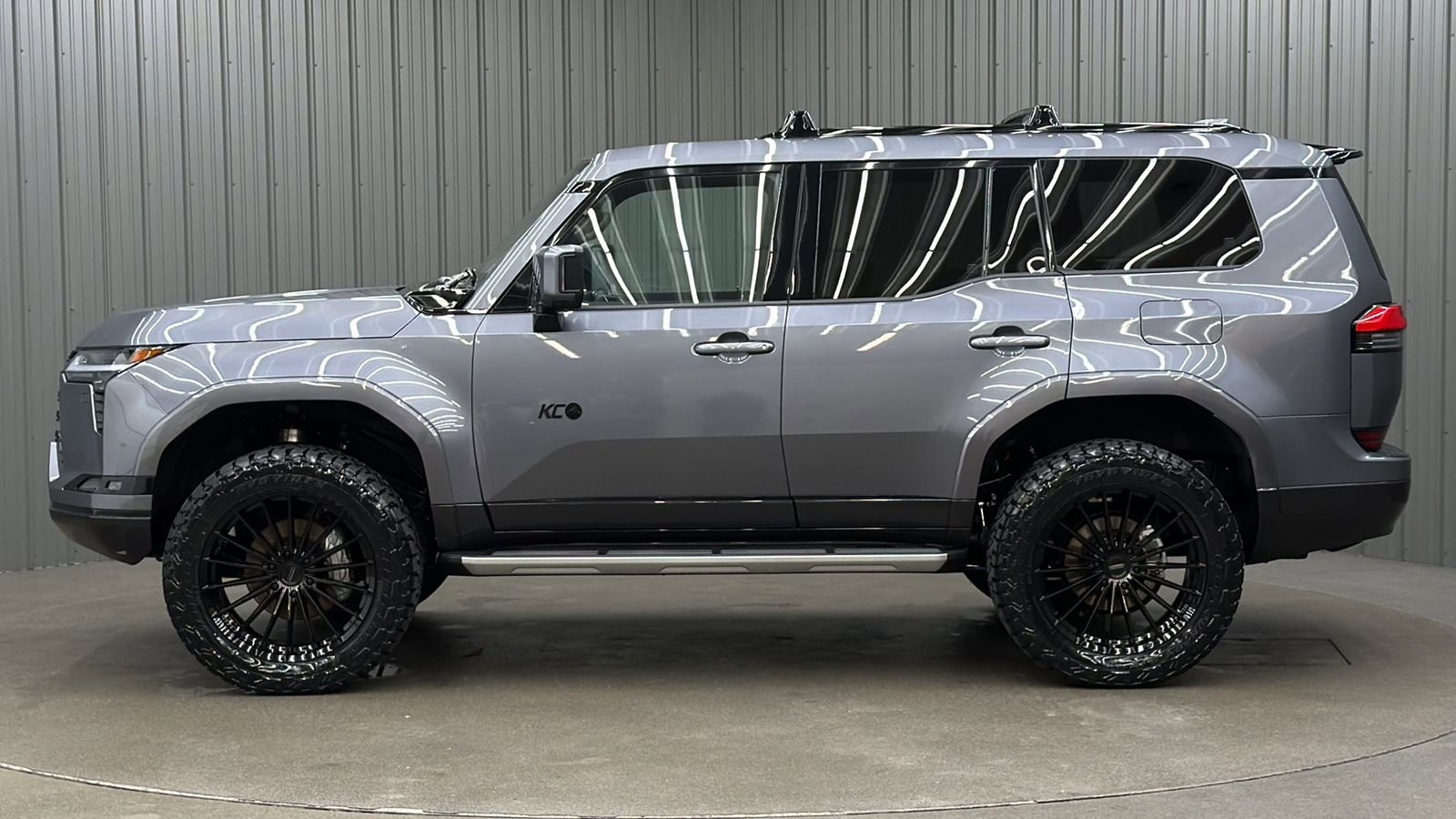 Used 2026 Lexus GX 550 w/ Accessory Package (2T) image 2