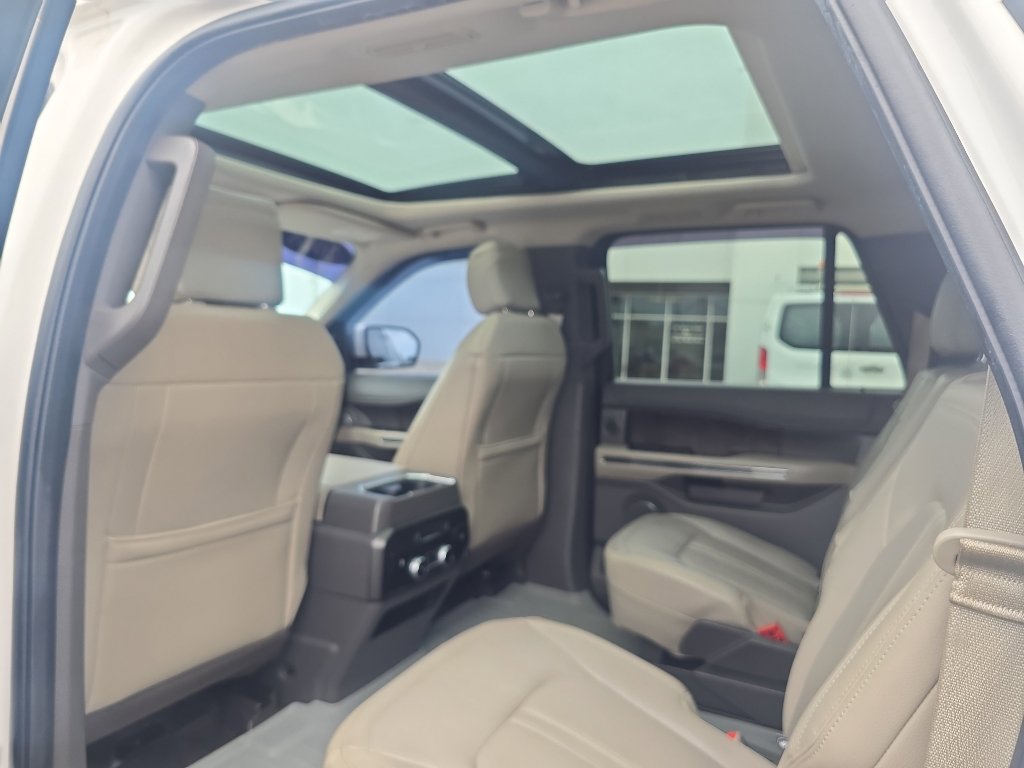 Used 2018 Ford Expedition Max Limited w/ Equipment Group 301A AWD/4WD image 16