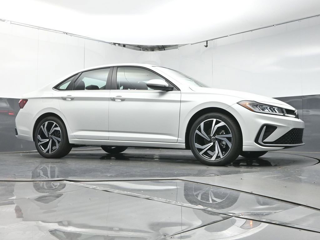 New 2026 Volkswagen Jetta SEL image 33