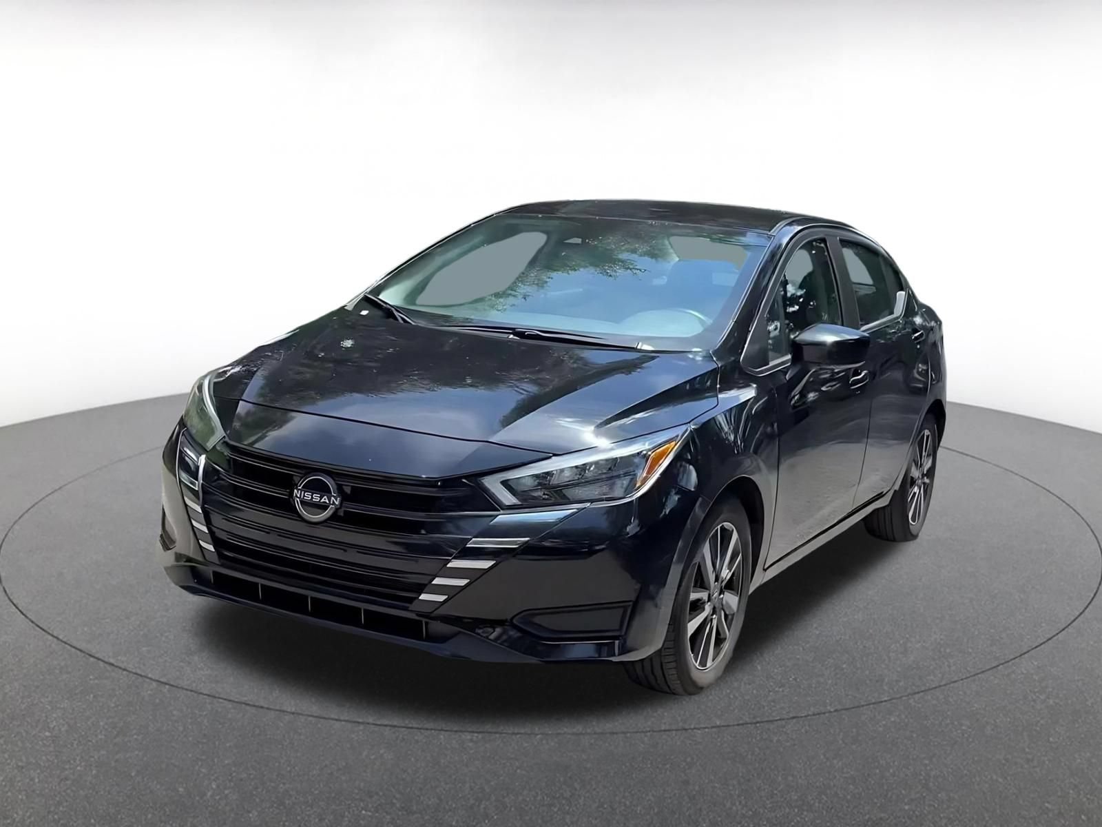 Used 2025 Nissan Versa SV FWD image 6