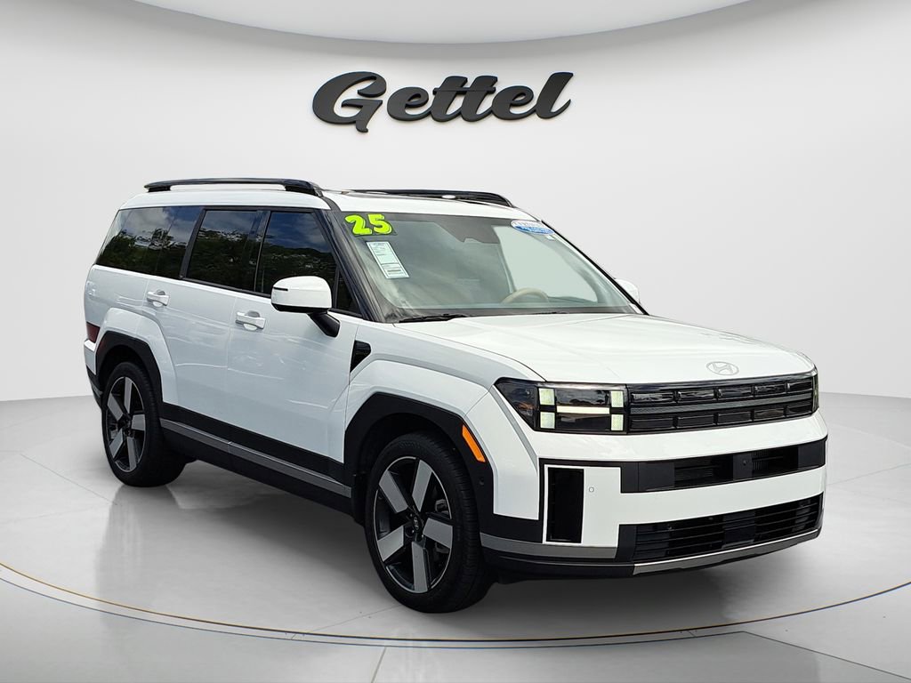 Used 2025 Hyundai Santa Fe Limited image 2