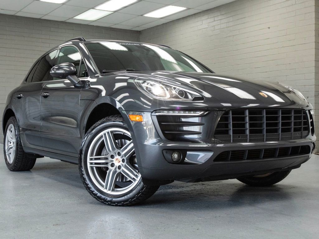Used 2018 Porsche Macan AWD/4WD image 1