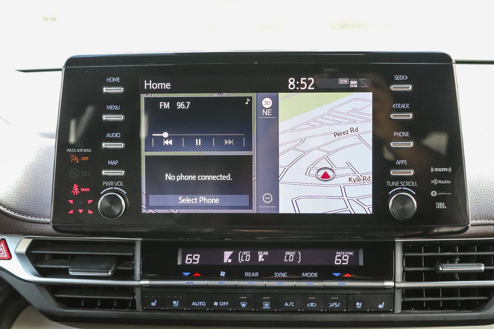 Certified 2022 Toyota Sienna Platinum image 15