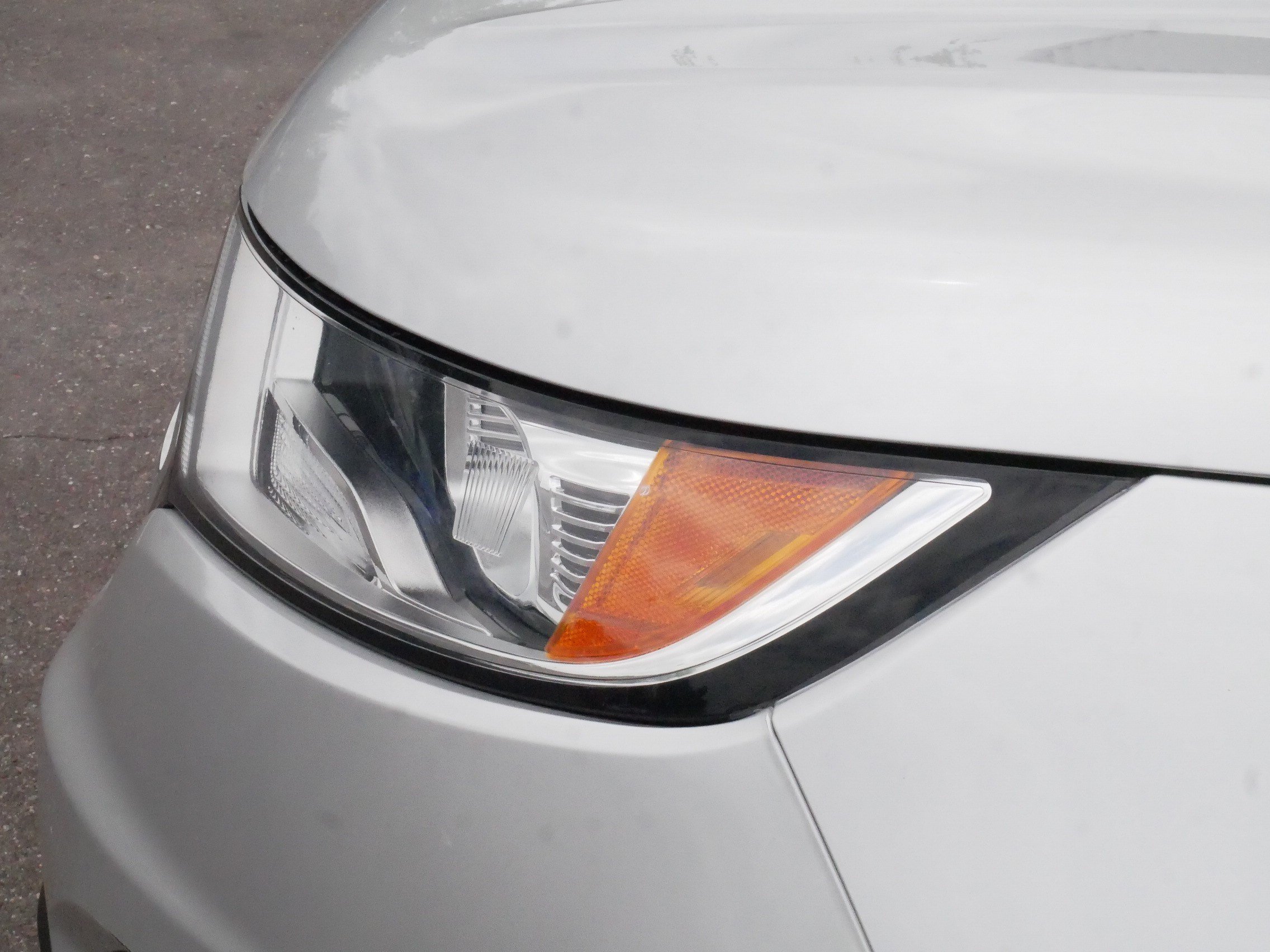 Used 2018 Ford Edge SEL w/ Equipment Group 201A AWD/4WD image 15