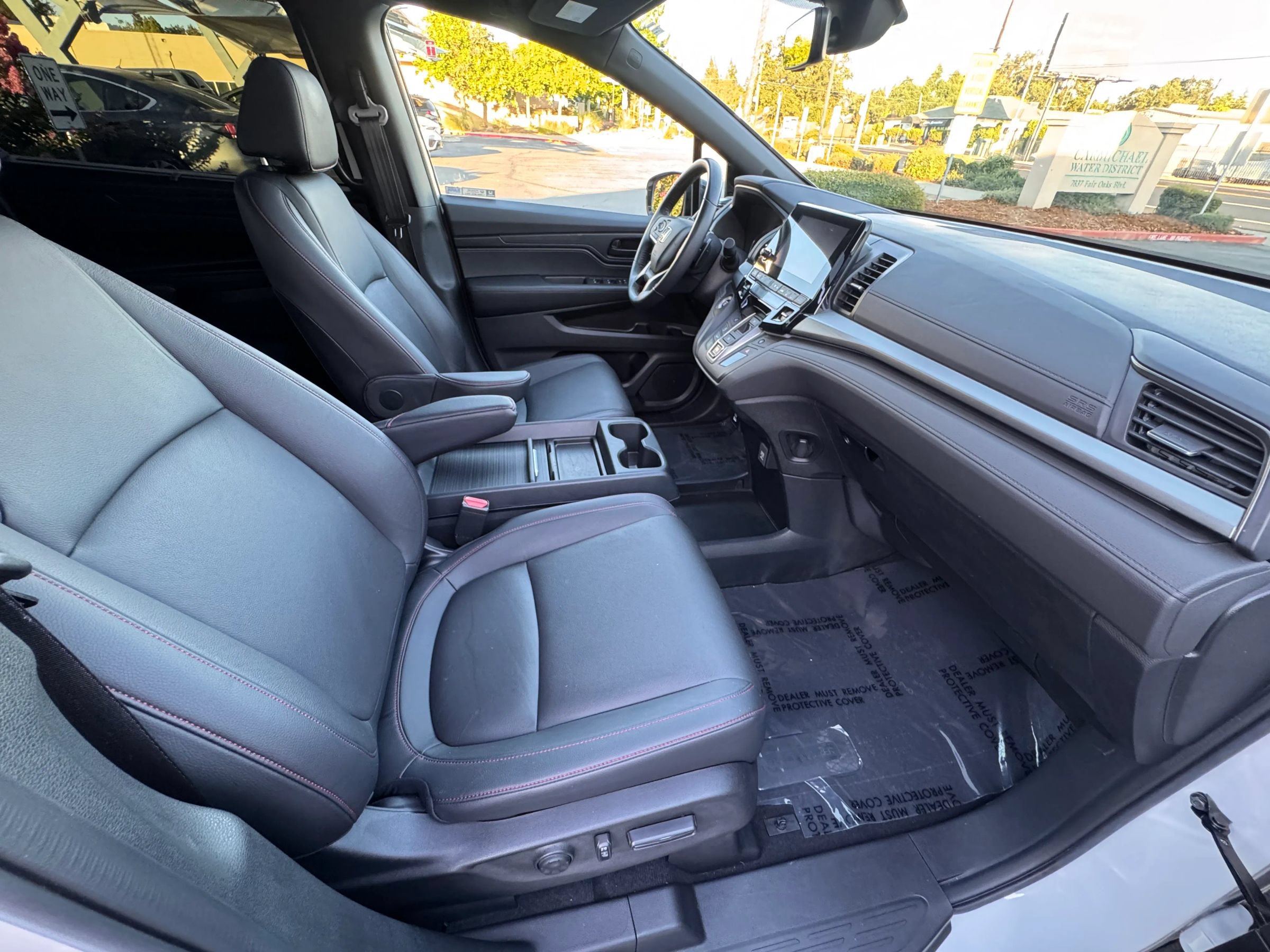Used 2023 Honda Odyssey Sport image 13