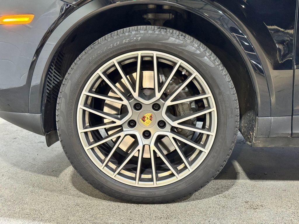 Used 2022 Porsche Cayenne S AWD/4WD image 8