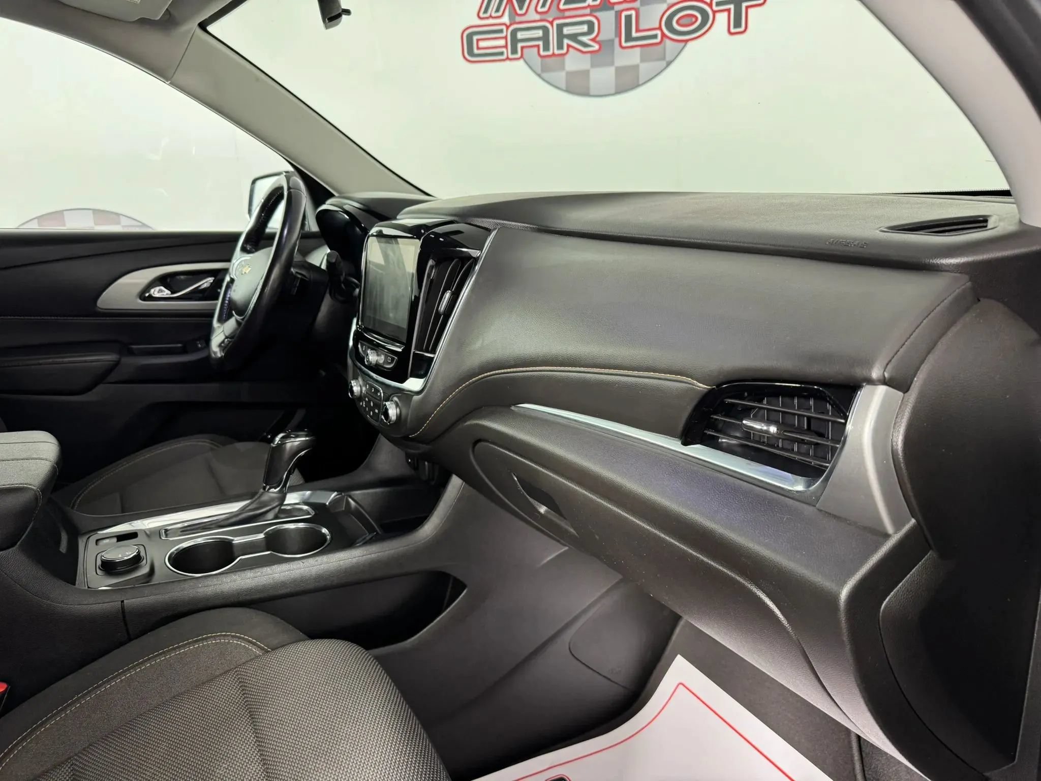Used 2020 Chevrolet Traverse LT AWD/4WD image 12