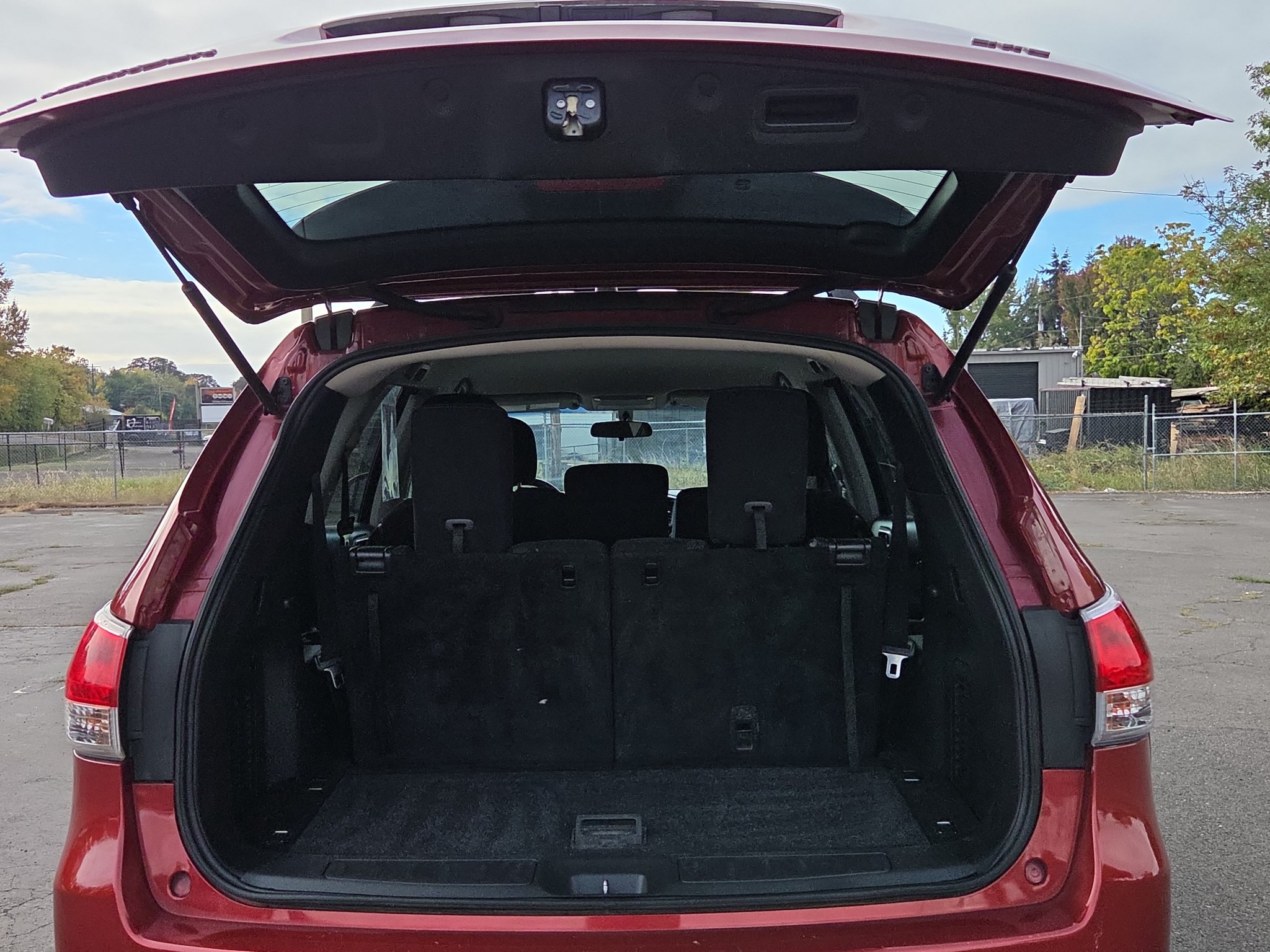 Used 2015 Nissan Pathfinder S AWD/4WD image 14