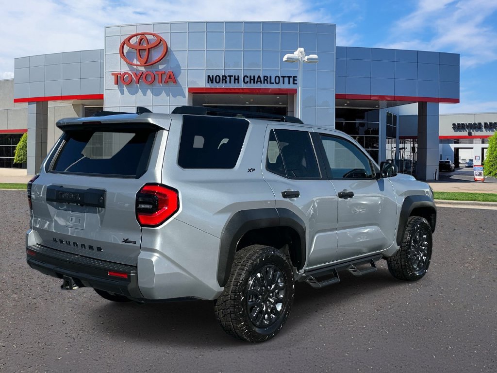 Used 2025 Toyota 4Runner SR5 RWD image 7
