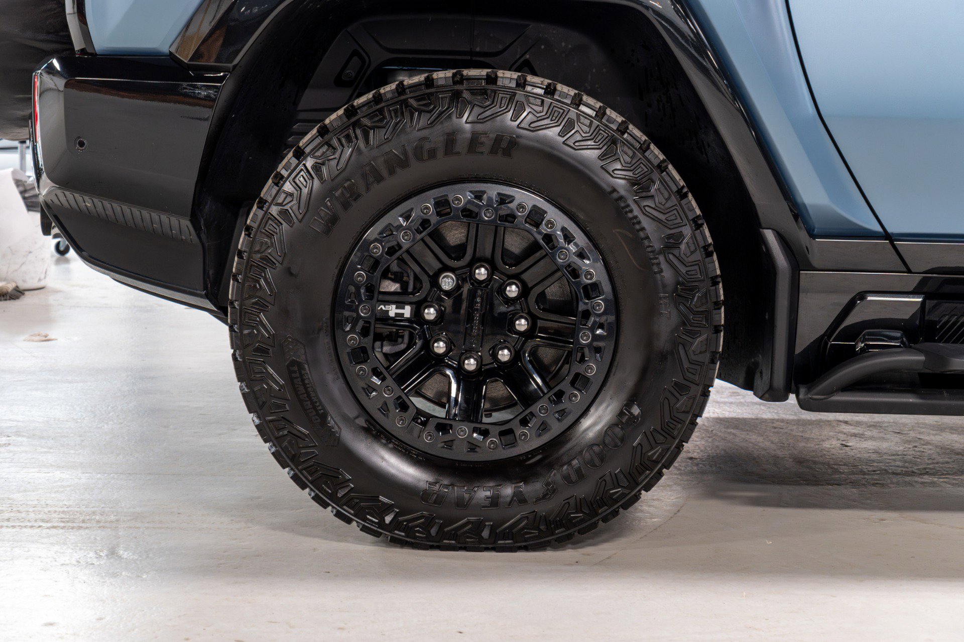 Used 2024 GMC Hummer EV 3X w/ Omega Edition image 19