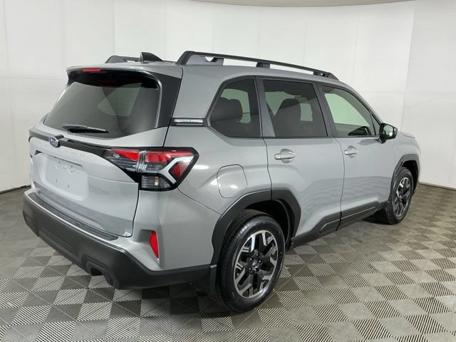 Used 2025 Subaru Forester Premium AWD/4WD image 8