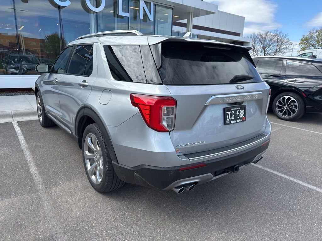 Used 2020 Ford Explorer Platinum AWD/4WD image 3
