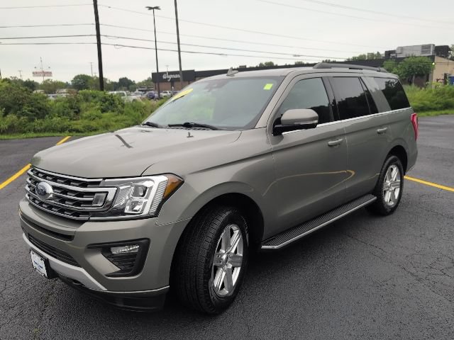Used 2019 Ford Expedition XLT w/ Equipment Group 202A AWD/4WD image 1