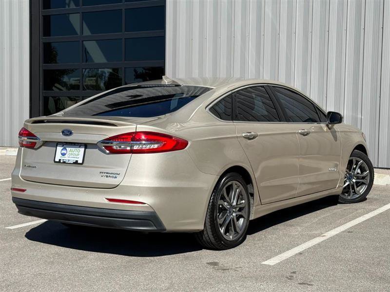 Used 2019 Ford Fusion Titanium FWD image 5