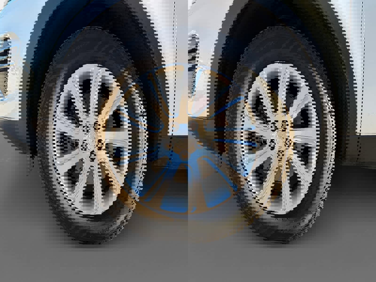 Used 2016 Land Rover Discovery Sport SE image 15