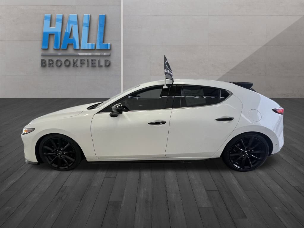 Used 2021 MAZDA MAZDA3 Hatchback w/Premium Plus Pkg image 2