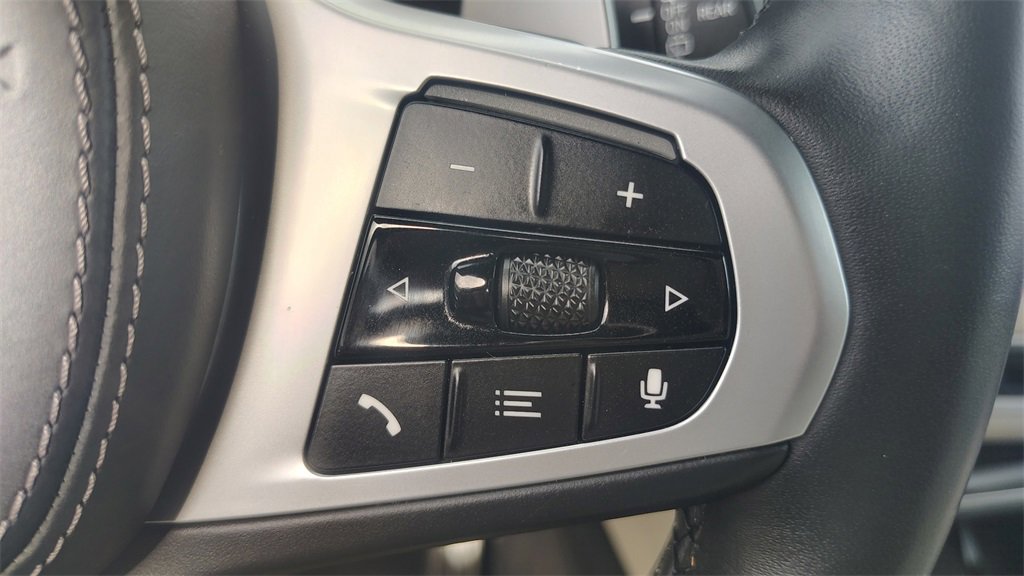 Used 2021 BMW X5 M50i image 17