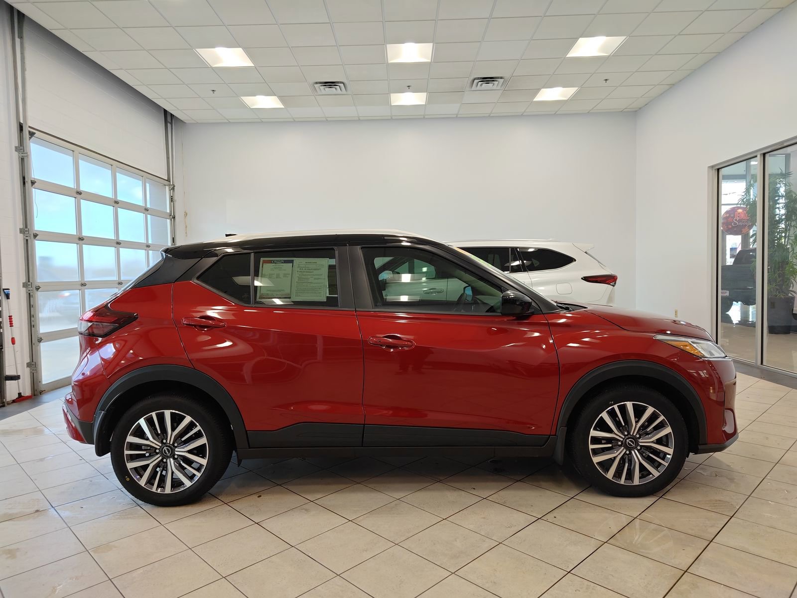 Used 2024 Nissan Kicks SV image 2
