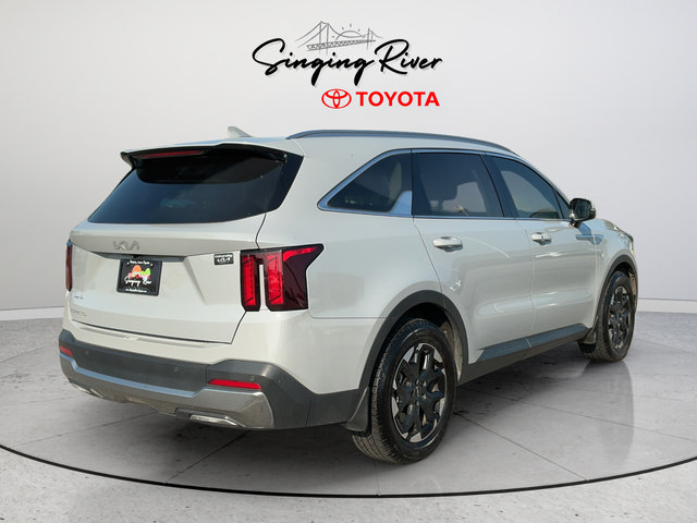 Used 2024 Kia Sorento S w/ Panoramic Sunroof Package FWD image 7