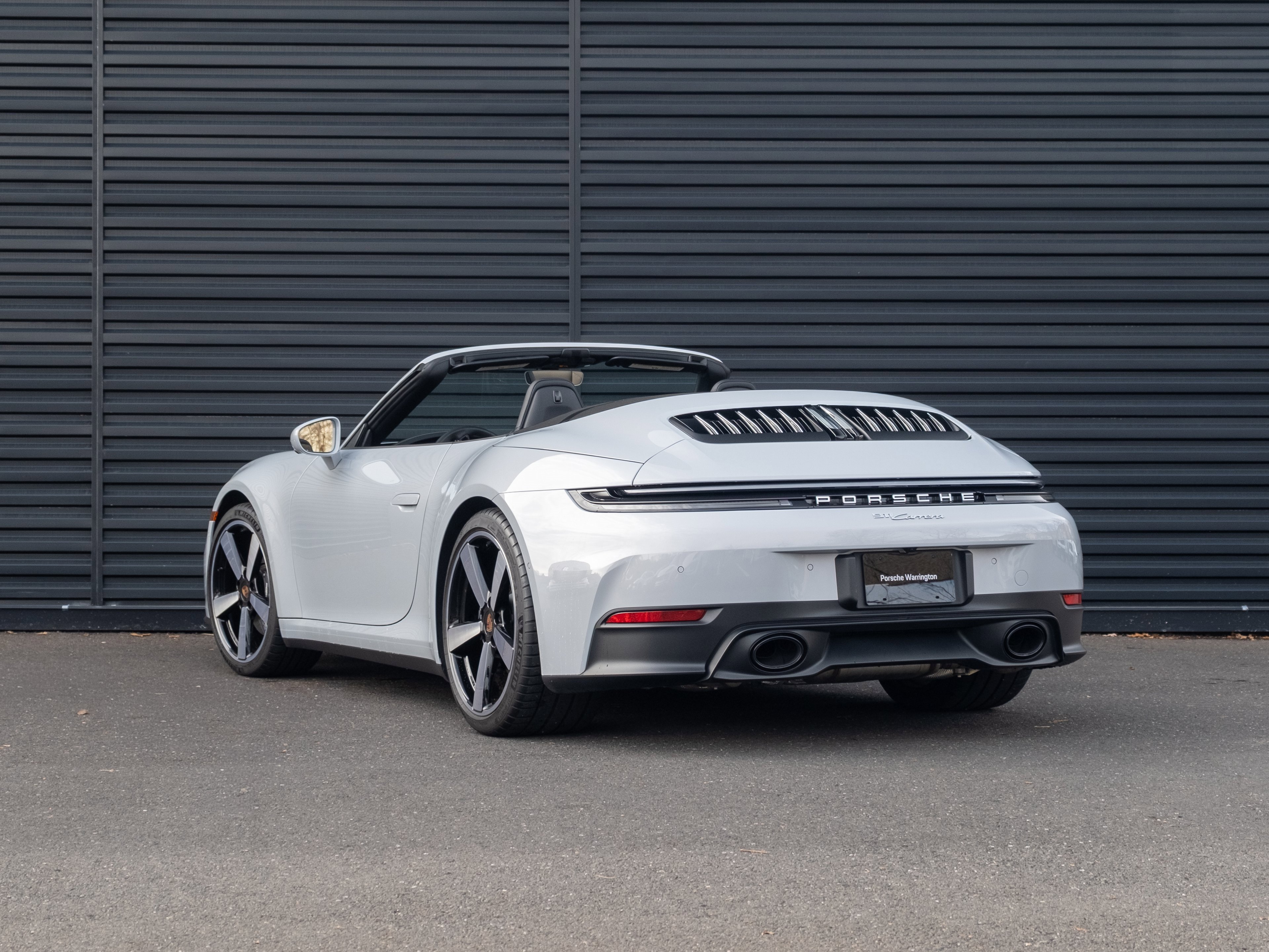 Certified 2025 Porsche 911 Carrera image 3